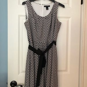 WHBM sleeveless geometric print dress